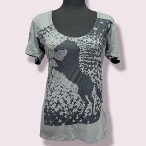 𝅺Bizarre Love Triangle Horse Inspired Lightweight Stretchy Over the Hip Tee | S